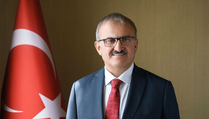 Antalya Valisi Karaloğlu’ndan otelcilere fiyat uyarısı