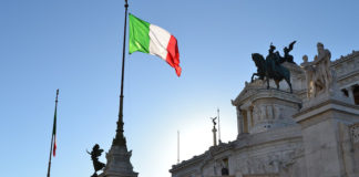 Napoli’de sokağa çıkma yasağı protesto edildi İtalya İlk Çeyrekte Kaç Turist Ağırladı?