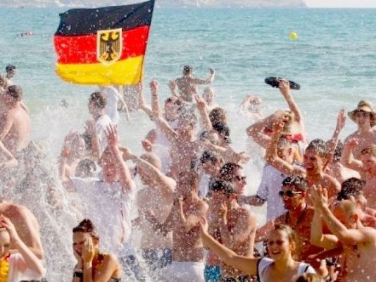 1 Milyon 300 Bin Alman Turist Şimdi Nereye Gidecek? Almanlar En Çok Hangi Ülkelere Seyahat Etti?