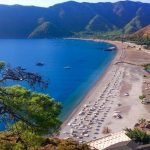 Adrasan’da Yol ve Sahil Bandına Park Yasağı Getirildi