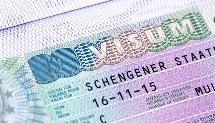 Berlin Büyükelçisi'nden vize açıklaması
