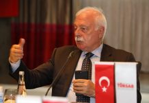 Bahattin Yücel: Seyahat acentacılığı mesleği bir gerileme içerisinde 54. Dönem Turizm Bakanlığı görevini üstlenmiş olan TÜRSAB eski Başkanlarından Bahattin Yücel