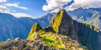 Yedi aydır kapalı olan Machu Picchu harabeleri, Japon turist için açıldı