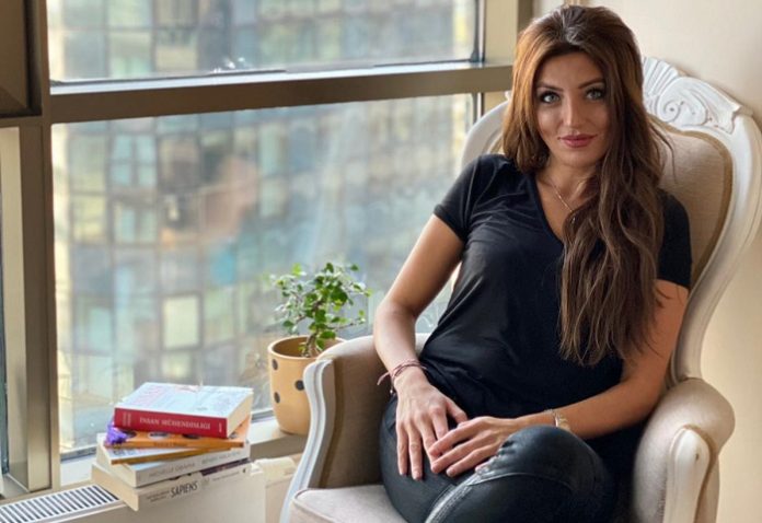 Yasu Dijital Pazarlama Ajansı Kurucularından Berna İyidemir Yasu Dijital Pazarlama Ajansı Kurucularından Berna İyidemir