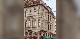 200 yıllık tarihi bina satışa çıkarıldı