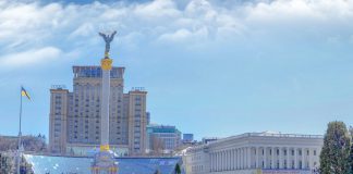 Turist sayısındaki düşüş nedeniyle bir milyar dolar kaybetti