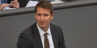 “Rusya, Ukrayna, Türkiye gibi ülkelerde büyük bir sahte test piyasası bulunuyor”