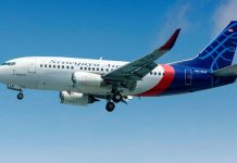 Endonezya’da yolcu uçağı denize düştü