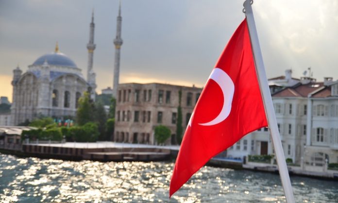 Türkiye’den bir ülkeye daha vize muafiyeti