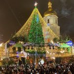 Ukrayna’ya girişlerde uygulanan test zorunluluğu kaldırıldı! Yılbaşı Ukrayna'da sokaklarda kutlandı.