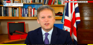 İngiliz Bakan’dan yaz tatilleri için temkinli açıklama