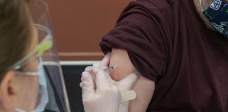 Bedava aşıyı suistimal eden turistlere sert eleştiri! Covid-19 Aşıları ve Post-Vac Sendromu: Post-Covid Etkilerine Yeni Bir Bakış