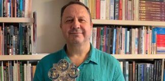 Şerif Yenen’e “Meslekte Üstün Hizmet Ödülü”