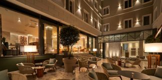 Odessa’daki ilk otelini açtı