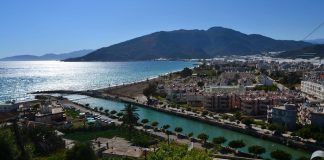 Mersin’de icradan satılık dört katlı otel