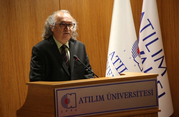 Anadolu Üniversitesi öğretim üyesi Prof. Dr. Nazmi Kozak