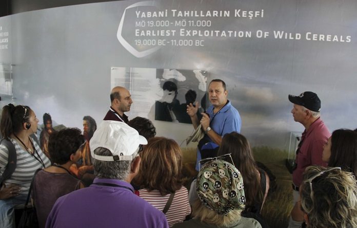 Serif-Yenen_Urfa-Muzesi_1[ Profesyonel turist rehberi, seyahat yazarı ve uluslararası konuşmacı Şerif Yenen