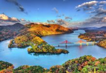 Uzakdoğu’nun Biz’e yakın ülkesi Autumn Morning Scenery of Oksunbong Peak