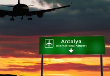 Antalya’ya bir günde 1.069 uçak indi Antalya havalimanı