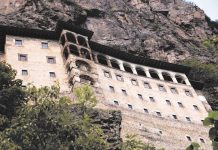 Sümela Manastırı ziyaretlere yeniden kapatıldı