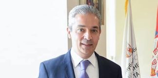 Türkler yakında bir ülkeye daha kimlikle seyahat edebilecek