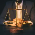 Kayyum seven turizmciler Adalet terazisi