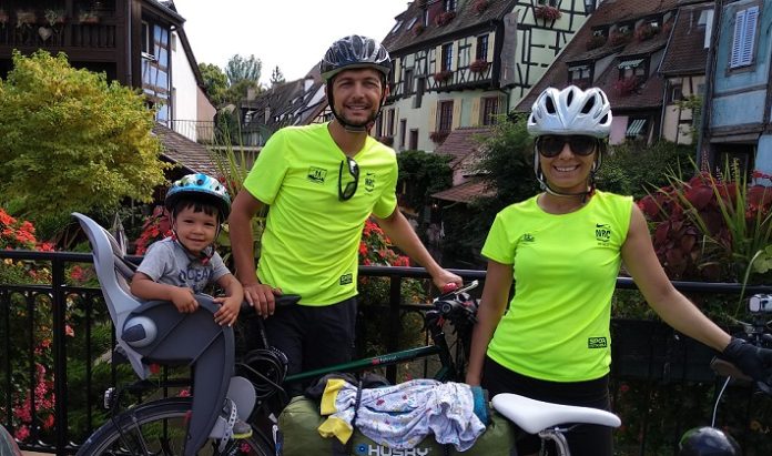 Bisiklet tutkunu çocuklu çift Avrupa turu nasıl yaptı?