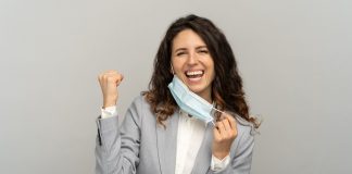 Covid-19 genelgesi yürürlükten kaldırıldı Kapalı mekanlarda maske zorunluluğu kaldırıldı… İki yer hariç…