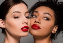 Ters köşe görünümleriyle 2022 makyaj trendleri 2022 makyaj trendleri