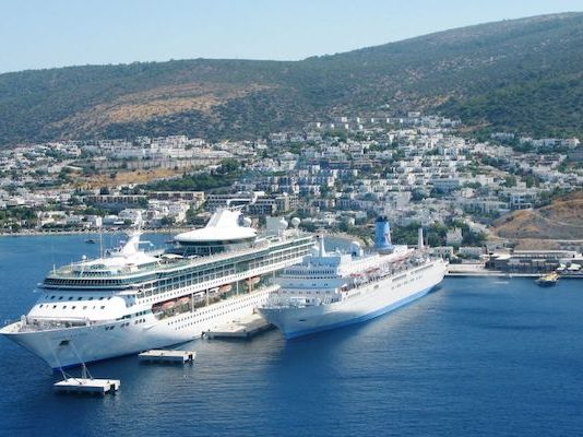 Bodrum esnafından kruvaziyer şikayeti