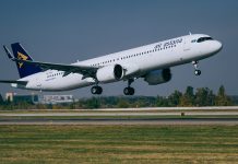 Air Astana 20. Yıldönümünü kutluyor Air Astana, Mayıs 2019'da Orta Asya'nın ilk düşük maliyetli taşıyıcısı olarak FlyArystan'ı kurarak stratejik olarak önemli bir adım attı.