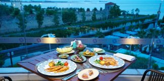 İstanbul’un deniz manzaralı en yeni balık & meze restoranı İstanbul'un en iyi balık restoranları