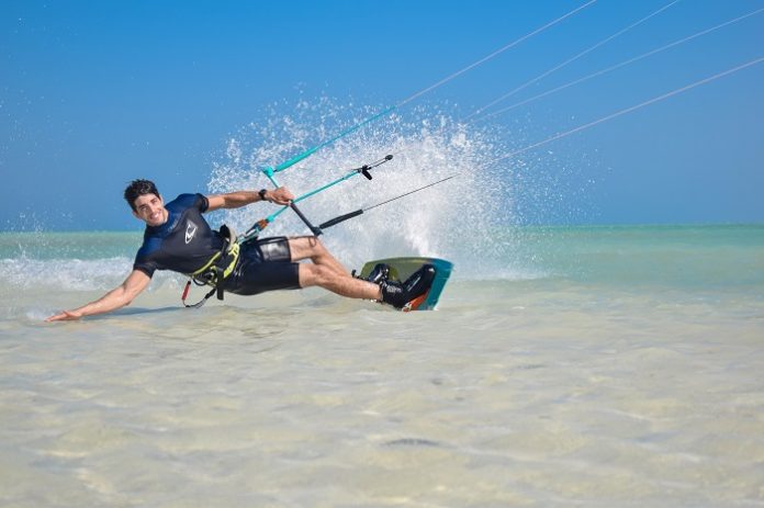 QatarTourism_Kitesurfing Katar Turizm (Qatar Tourism), GKA (Global Kitesports Association) Uçurtma Dünya Turu'nun Partneri Oldu