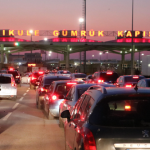 Yunanistan Yolcularına Uyarı: Sınır Kapılarında Saatler Süren Beklemeler Yabancı Plakalı Araçlar ile Türkiye'ye Gelecekler İçin Duyuru