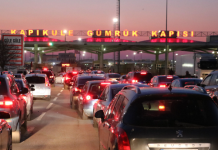 Yunanistan Yolcularına Uyarı: Sınır Kapılarında Saatler Süren Beklemeler Yabancı Plakalı Araçlar ile Türkiye'ye Gelecekler İçin Duyuru