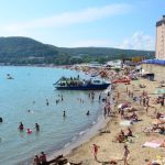 Antalya ile Krasnodar otellerini karşılaştırdı