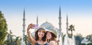 İstanbul’un popüler Instagram durakları İstanbul'daki İkonik Yapılar Ziyaretçi Akınına Uğruyor
