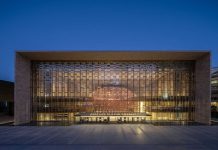 İstanbul’da bir gün 1: AKM, Yeşilçam Sineması, Atatürk Kitaplığı Atatürk Kültür Merkezi.