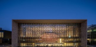 İstanbul’da bir gün 1: AKM, Yeşilçam Sineması, Atatürk Kitaplığı Atatürk Kültür Merkezi.