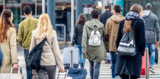 Rus Turistlerin Antalya İlgisi Azalıyor, İstanbul’a Yönelim Artıyor 250 Bin Yabancı Türkiye’yi Terk Etti