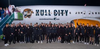 Hull City taraftarıyla birlikte Corendon Airlines ile Antalya’ya geldi
