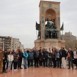 Turizmciler, saldırının yaşandığı İstiklal Caddesi’ni ziyaret etti Turizmciler, saldırının yaşandığı İstiklal Caddesi'ni ziyaret etti