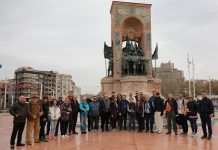 Turizmciler, saldırının yaşandığı İstiklal Caddesi’ni ziyaret etti Turizmciler, saldırının yaşandığı İstiklal Caddesi'ni ziyaret etti