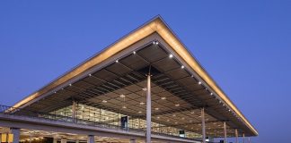 Berlin’de tüm yolcu uçuşları iptal edildi