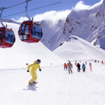 Uludağ’da Mevsimin İlk Kar Yağışı Etkili Oluyor