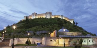 7.7’lik depremde tarihi Gaziantep Kalesi de yıkıldı Kültürel Miras İçin Bağış Kampanyası