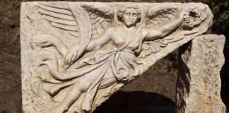 İzmir’in 26 mitolojik şehir efsanesi