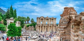 İlk 7 Ayda Müze ve Ören Yerleri Kaç Ziyaretçi Ağırladı? Efes Örenyeri