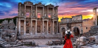 İzmir’in en güzel müze, antik kent ve örenyerleri Müze ve antik kentler.