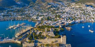 Bodrum Koyları Lüks Yatlara Teslim: Tur Tekneleri Yer Bulamıyor Bodrum'da Sezon Sonu